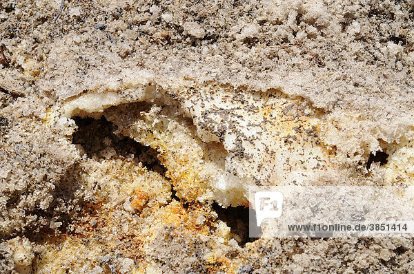 Salpeter  Gestein  Rohstoff  Salpeterwerke  verlassene Salpeterstadt  Geisterstadt  Wüste  Museum  Unesco Weltkulturerbe  Humberstone  Iquique  Norte Grande  Nordchile  Südamerika