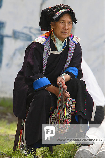 Jia Rong tibetische Frau  Zhuokeji  Sichuan  China  Asien