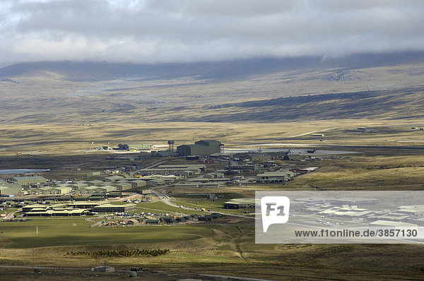 Luftaufnahme des Mount Pleasant Airports  East Falkland  Ostfalkland  Falkland-Inseln
