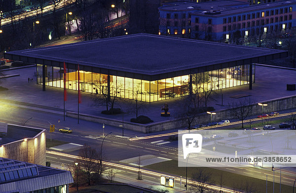 Neue Nationalgalerie  Aufsicht  Kunsthalle  Architektur der klassischen Moderne von Mies van der Rohe am Kulturforum  Tiergarten  Berlin  Deutschland  Europa