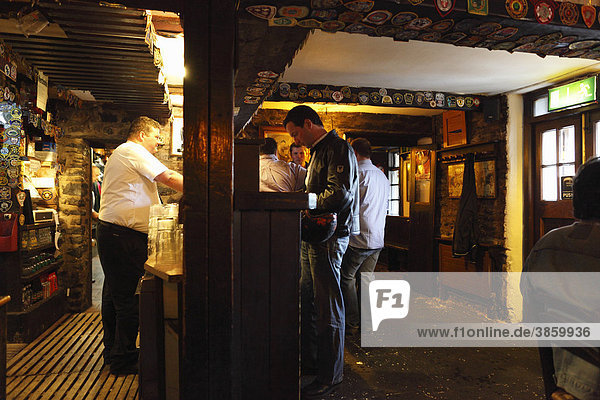 Durty Nelly's pub  Bunratty  County Clare  Ireland  British Isles  Europe