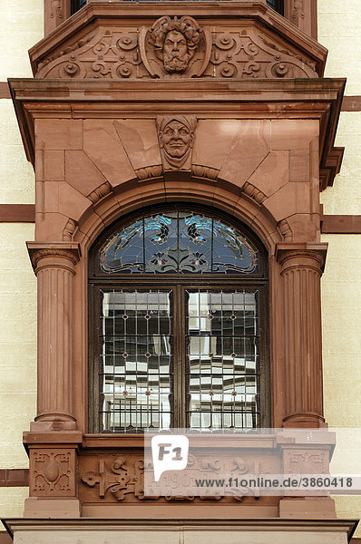 Dekoratives Detail eines mehrstöckigen Jugendstilerkers eines Bürgerhauses  1901  Hauptstraße 44  Heidelberg  Baden-Württemberg  Deutschland  Europa