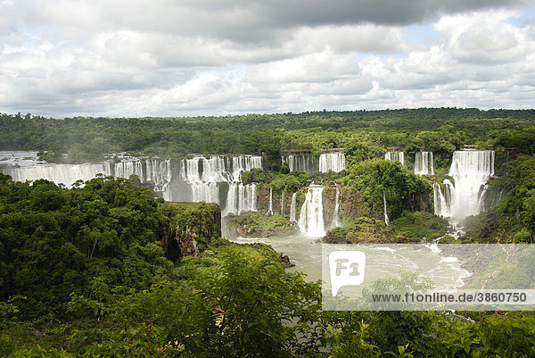 Iguazu Wasserfälle  brasilianische Seite  Iguazu  Brasilien  Südamerika