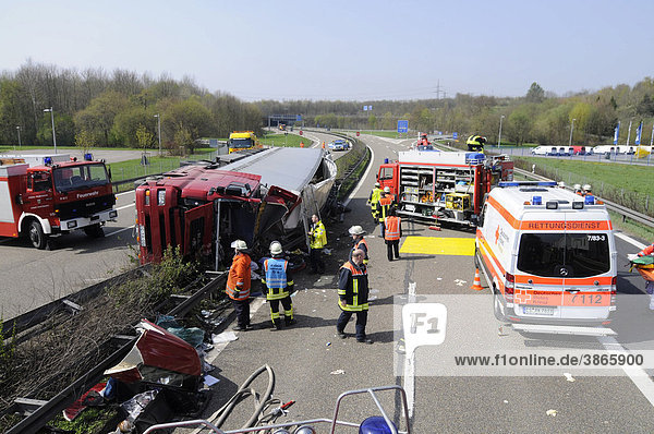 LKW Unfall - Insgesamt 301 Bilder, Seite 2 Bei Bildagentur F1online