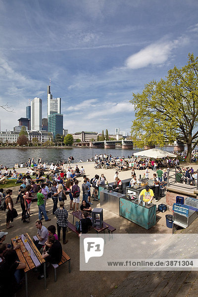 at  back  bank  banks  being  beings  city  city-scape  city-scapes  cityscape  cityscapes  day  daylight  daytime  district  during  edge  edges  Europe  European  exterior  exteriors  Federal  financial  Frankfurt  FRG  German  Germany  Hesse  Hessen  Hessian  human  humans  in  Main  meeting  of  outdoor  people  People  person  persons  photo  photos  point  popular  Republic  river  riverbank  riverbanks  rivers  riverside  riversides  scape  scapes  shore  shores  shot  shots  skyline  summer  summery  sunbathing  the  view  views  waterfront  waterside  watersides