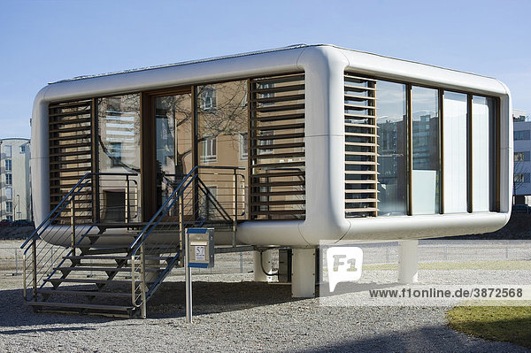 am Architektur Architekturelement außen Außenaufnahme auf aussen Aussenansicht Aussenansichten Aussenaufnahme Aussenaufnahmen Büro Büroelement Bürogebäude Büros Baufläche Bauflaeche Bauwerk Bauwerke bayerisch bayerische bayerischer bayerisches Bayern bayrisch bayrische bayrischer bayrisches bei BRD Buero Bueroelement Buerogebaeude Bueros Bundesrepublik deutsch deutsche deutscher deutsches Deutschland draußen draussen einer Element Elemente europäisch europäische europäischer europäisches Europa europaeisch europaeische europaeischer europaeisches Fassade Fassaden Gebäude Gebäudefassade Gebäudefassaden Gebaeude Gebaeudefassade Gebaeudefassaden Glasfassade Hausfassade Hausfassaden in Innovation Innovationen innovativ innovative innovativer innovatives Kubus München menschenleer modern moderne moderner modernes Muenchen Neuartigkeit Neuartigkeiten Neuerung Neuerungen niemand Oberbayern originell originelle origineller originelles Plätze Plaetze Platz Süddeutschland Sueddeutschland Tag Tage Tageslicht tagsüber tagsueber Würfel Wuerfel