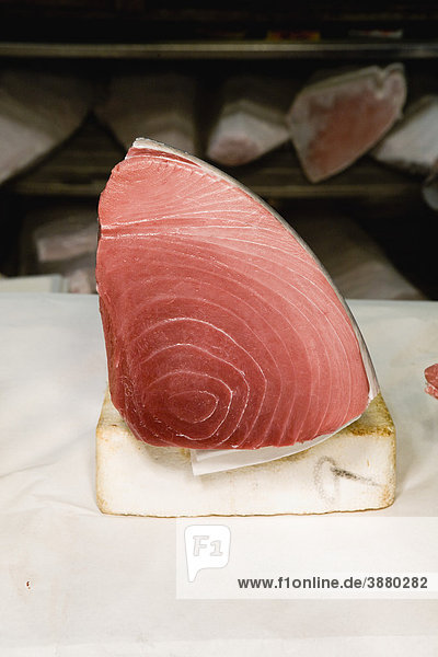 Frischer Thunfisch auf dem Markt