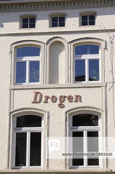 Außenbeschriftung am Gebäude in Wismar  Mecklenburg-Vorpommern  Deutschland  Europa