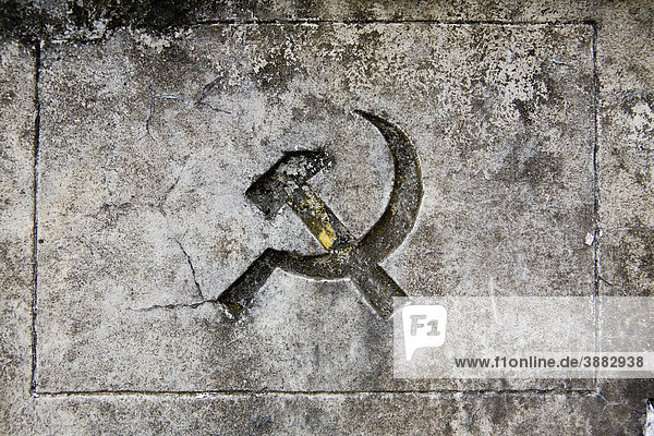 Hammer und Sichelsymbol auf Grabstein  Hang Duong Friedhof auf Con Son Island  Vietnam