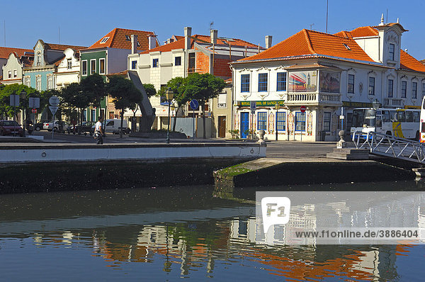 Canal Central  Aveiro  Beira oder Beiras Region  Portugal  Europa
