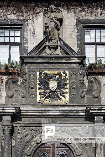Rathaus  Renaissance-Portal mit Stadtwappen  Quedlinburg  Harz  Sachsen-Anhalt  Deutschland  Europa