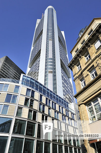 Der 259 Meter hohe Commerzbank Tower im Bankenviertel von Frankfurt am Main  Hessen  Deutschland  Europa