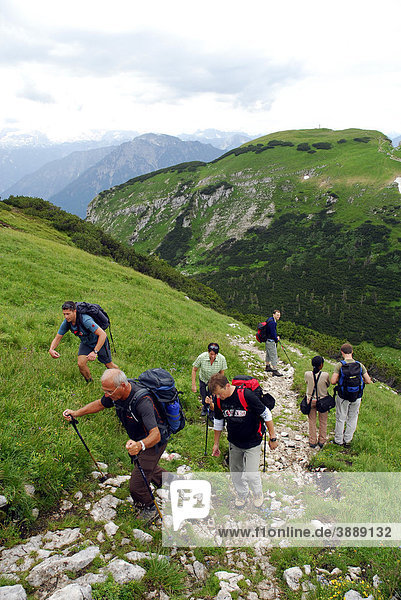 Hikers in the nature preservation area  landscape at the Loser Berg mountain  Altaussee  Bad Aussee  Ausseerland  Totes Gebirge  Salzkammergut  Styria Alps  Austria  Europe