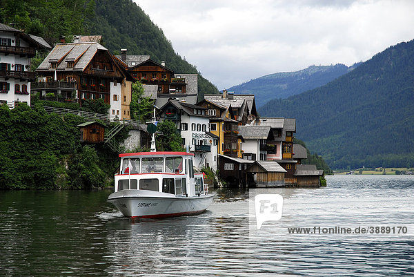 Boot  Hallstatt am Hallstätter See  UNESCO-Welterbe  Salzkammergut  Alpen  Oberösterreich  Österreich  Europa