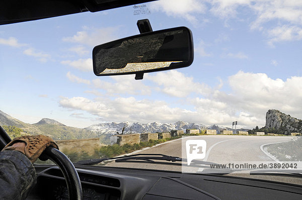 Autofahrt durch die Berge, Auto, Fenster, Gebirge, Straße