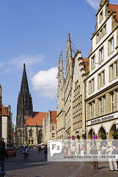 Prinzipalmarkt square with Saint Lamberti church  Muenster  North Rhine-Westphalia  Germany  Europe