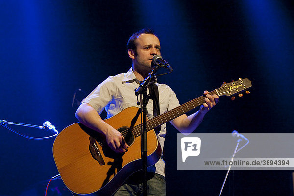 Der französische Singer und Songwriter Julien Pras live im Treibhaus  Luzern  Schweiz
