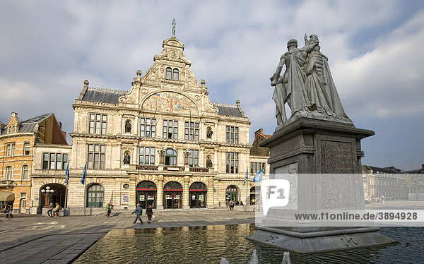 Theater und Denkmal am Sint-Baafsplein  Gent  Flandern  Belgien  Europa