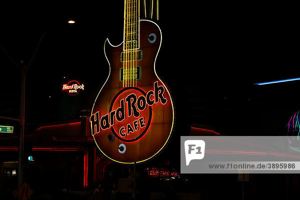 Gitarre des Hard Rock Cafes in der Paradise Road im Detail  Las Vegas  Nevada  USA