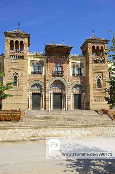 Museum für Volkskunst und Brauchtum MudÈjar-Pavillon im Maria Luisa Park Sevilla Andalusien Spanien Europa
