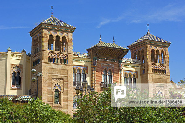 Museum für Volkskunst und Brauchtum MudÈjar-Pavillon im Maria Luisa Park Sevilla Andalusien Spanien Europa