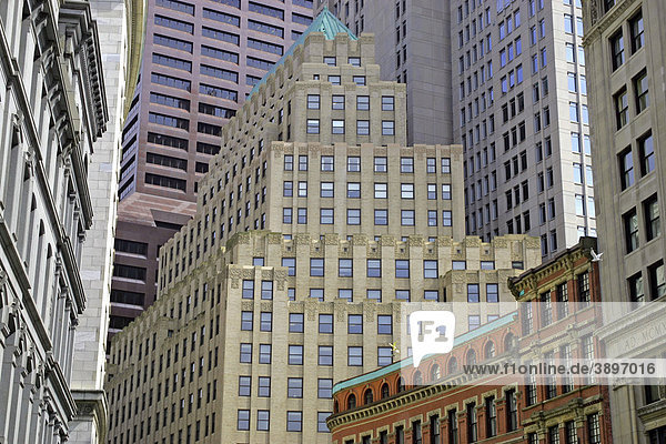 Kontrast alte und neue Gebäude  Finanviertel  Boston  Massachusetts  New England  USA