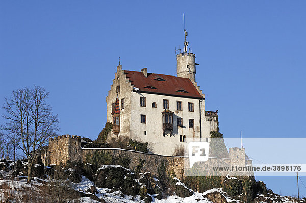 Burg Gößweinstein  1076  um 1890 im neugotischen Stil umgestaltet  Gößweinstein  Oberfranken  Bayern  Deutschland  Europa
