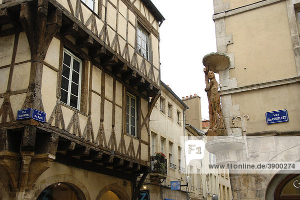 Historische Gebäude Chalons sur Saone  Burgund  Frankreich  Europa