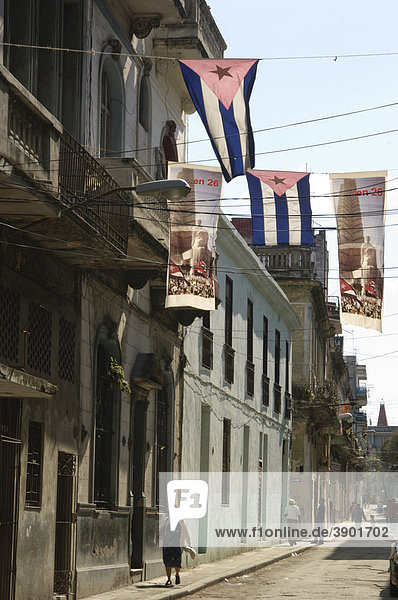 Street view in Centro Habana  Havana  Cuba  Caribbean