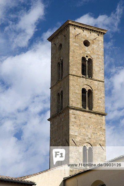 Glockenturm  Campanile der Basilica Santa Maria Assunta  Volterra  Toskana  Italien  Europa