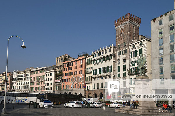 Piazza Caricamento  Alte Hafenpromenade  Hafen  Genua  Genova  Ligurien  Italien  Europa