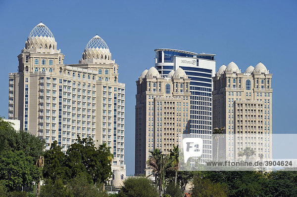 Falcon and Pearl Towers  Hotel Doha Hilton  Doha  Emirat Katar  Qatar  Naher Osten  Asien