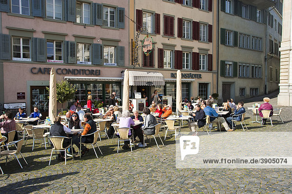 StraßencafÈ  Rapperswil  Sankt Gallen  Schweiz  Europa