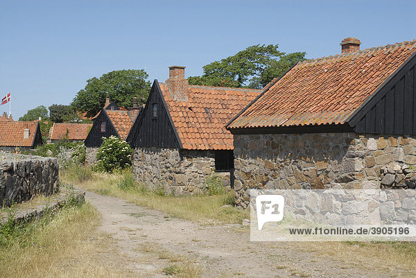 Alte Steinhäuser in der alten Festung Christiansoe  Dänemark  Europa