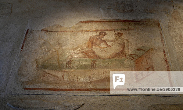 Erotisches Wandbild in einem alten Bordell in Pompeji  Italien  Europa