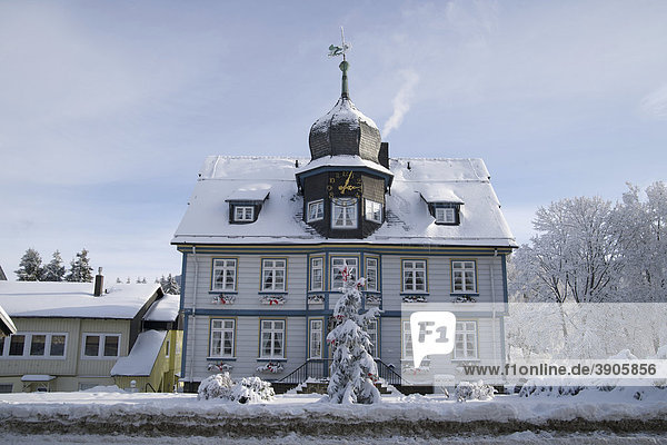 Altes Rathaus  verschneit  Hahnenklee  Harz  Niedersachsen  Deutschland  Europa
