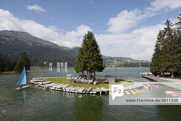 Tretboote  Boote  Bootsverleih am Heidsee  Lenzerheide  Graubünden  Schweiz  Europa