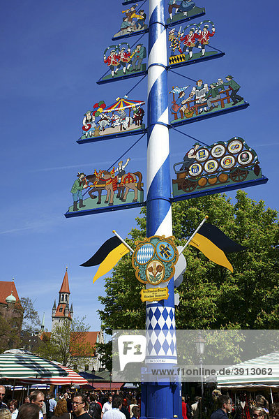 Maypole at the Viktualienmarkt markets  Munich  Bavaria  Germany  Europe