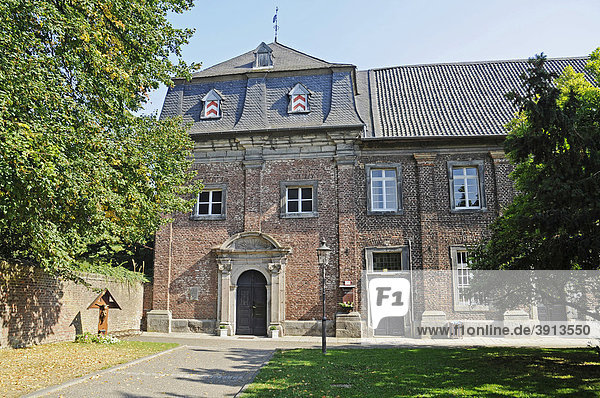 Nikolauskloster  Kloster St Niklas  Oblaten  Jüchen  Niederrhein  Nordrhein-Westfalen  Deutschland  Europa