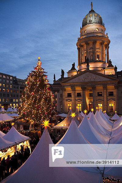 Christmas market on Gendarmenmarkt  Berlin  Germany  Europe