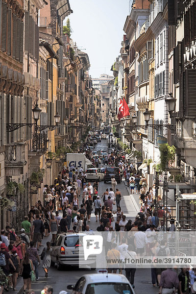 Blick über die Via Condotti Rom Italien Europa