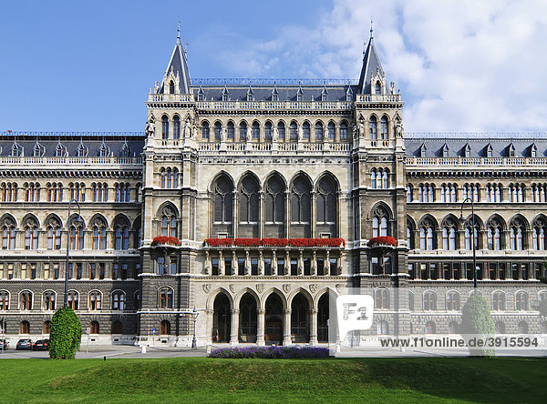 Fassade des Wiener Rathauses  Wien  Österreich  Europa