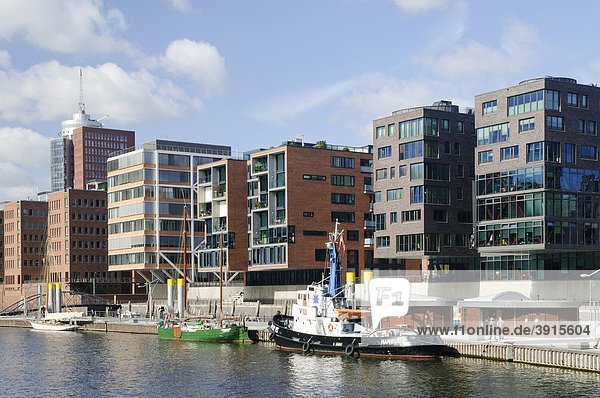 Traditionsschiffhafen am Sandtorkai in der Hafencity  Hamburg  Deutschland  Europa