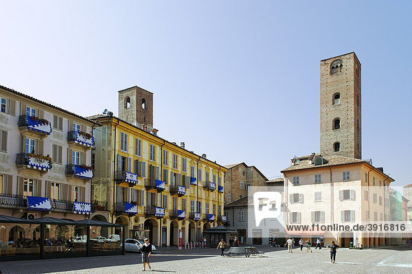 Piazza Risorgimento with dynasty tower  Alba  Provincia Cuneo  Piemont  Piedmont  Italy  Europe