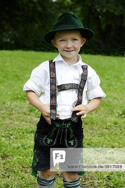 Child  Upper Bavarian costum  850-year celebration  Bad Heilbrunn  Loisachtal  Upper Bavaria  Germany  Europe