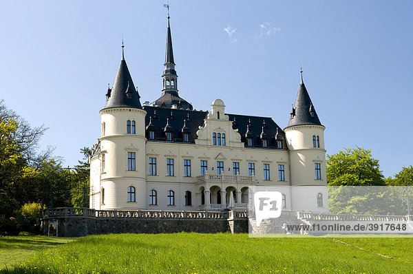 Neorenaissance-Schloss in Ralswiek  Insel Rügen  Mecklenburg-Vorpommern  Deutschland  Europa