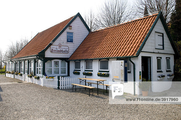 Strandhalle mit Cafe in Arnis  Schlei  Schleswig-Holstein  Deutschland  Europa