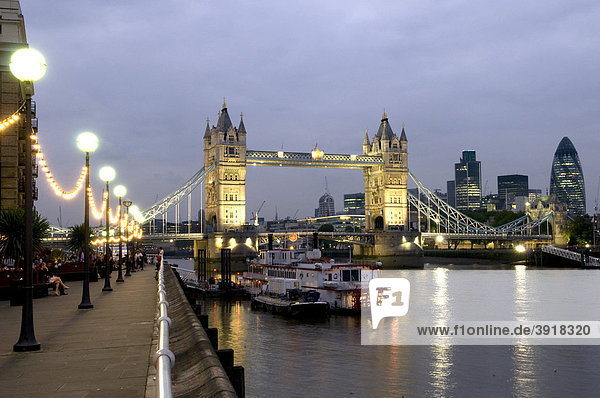 Tower Bridge and the River Thames at night  London  England  United Kingdom  Europe