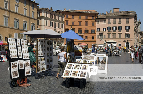Street performers in the Piazza Navona square  Rome  Italy  Europe