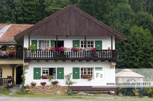 Bauernhaus in Bodenmais  Naturpark Bayerischer Wald  Bayern  Deutschland  Europa
